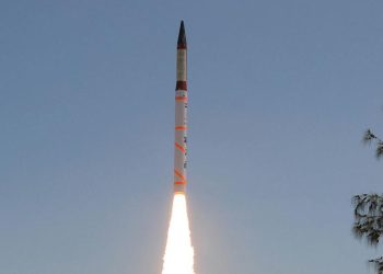 Hindistan, 4 bin kilometre menzilli Agni-4 füzesini test etti