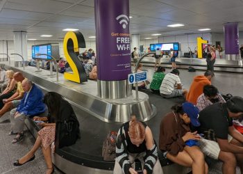 Londra Gatwick Havalimanı’nda uçuş sayısı azaltılıyor