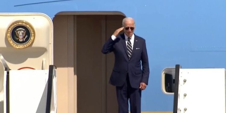 Biden, Suudi Arabistan’da: Doğrudan uçuşla ilk ABD Başkanı