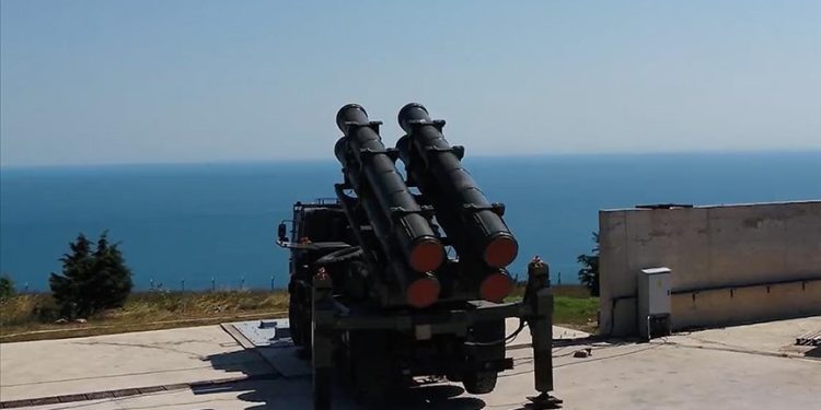 Atmaca ilk kez mobil güdümlü mermi sistemiyle test edildi