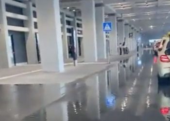 Berlin-Brandenburg Havalimanı’nı su bastı