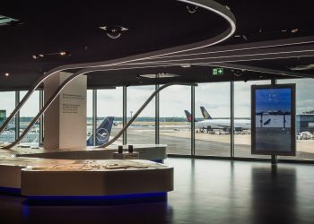 Alman havalimanları salgın öncesi yolcu sayısına ulaşmada zorlanıyor