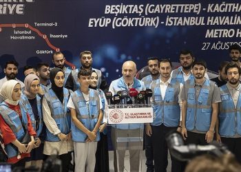 Karaismailoğlu, İstanbul Havalimanı metro açılışını beşinci kez erteledi