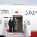 Japon İmparatoru protokole uydu: Tarifeli uçakla geldi