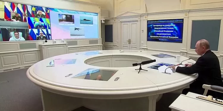 Rusya’dan nükleer silahlı tatbikat: 2 balistik füze fırlatıldı