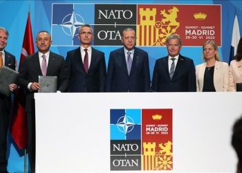 İsveç’ten üçlü muhtıraya bağlılık vurgusu