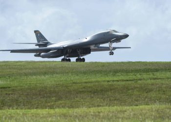 ABD ve Güney Kore’den bombardıman uçağıyla tatbikat