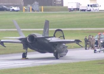 F-35B’nin ön dikmesi çöktü