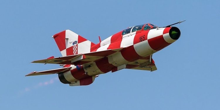 Hırvatistan’da “Mig-21” tipi savaş uçağı düştü