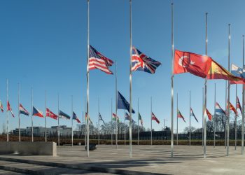 NATO’dan Türkiye ile dayanışma mesajı: Bayraklar yarıya indirildi