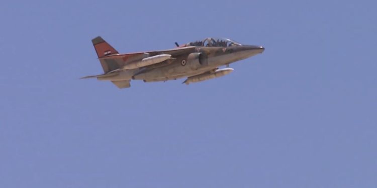 Mısır’da Hava Kuvvetlerine ait bir eğitim uçağı düştü