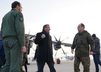 Almanya’dan Türkiye’ye “daha fazla yardım uçuşu” teklifi