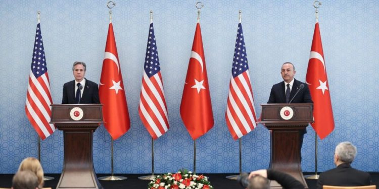 Bakan Çavuşoğlu: ABD yönetimi F-16 talebimize güçlü destek veriyor