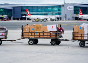 İstanbul Havalimanı depremin lojistik merkezi oldu
