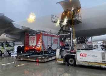 THY itfaiye araçlarını uçakla taşıdı