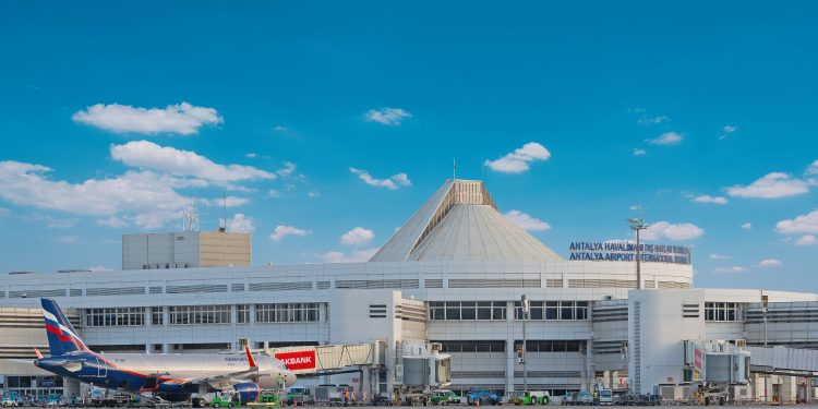 TAV’ın altı havalimanı Skytrax listesinde