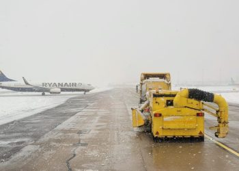 İngiltere’de kar alarmı: Seferler iptal edildi