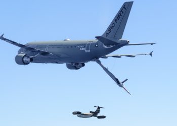 A310 MRTT, İHA’ya otonom olarak havada yakıt ikmali yaptı