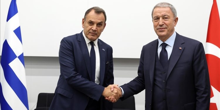 Yunanistan Savunma Bakanı deprem bölgesini ziyaret edecek