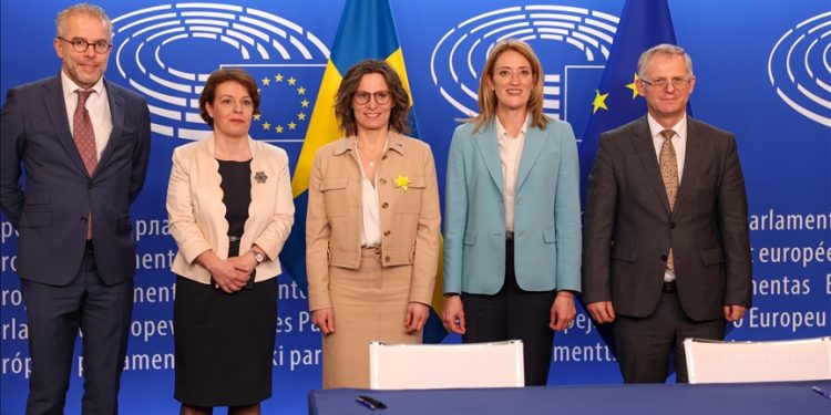 Kosovalılar Şengen bölgesine vizesiz seyahat edebilecek