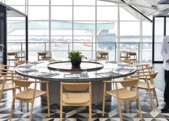 Qantas, Hong Kong Havalimanı yolcu salonunu yeniledi!