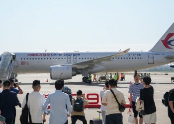 Çin’in yerli uçağı “C919” ilk ticari seferini yaptı