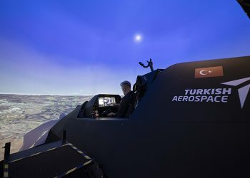 Türk pilotlar KAAN için simülatörle uçuş eğitimi yapıyor