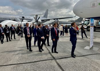 Cumhurbaşkanı Macron Paris Air Show’u ziyaret etti