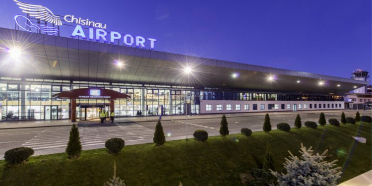 Havalimanında silahlı saldırı: 2 ölü