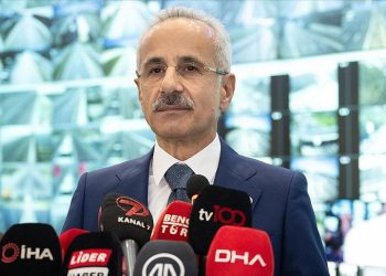 Bakan Uraloğlu: Yaklaşık 7,9 milyon yolcu hava yollarıyla seyahat etti