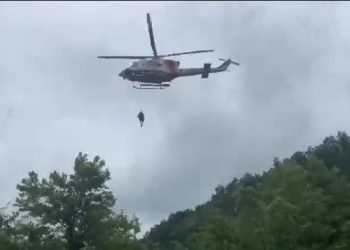 Şile’de selde mahsur kalan iki kişi helikopter yardımıyla kurtarıldı