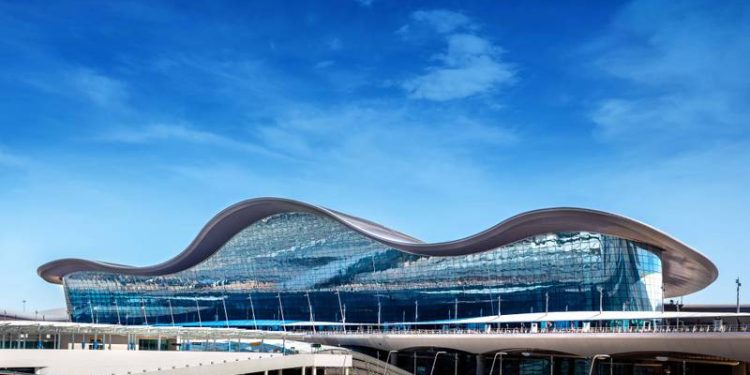Abu Dabi Havalimanı’ndaki yeni terminal Kasım’da açılıyor