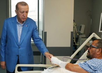 Cumhurbaşkanı Erdoğan, Sabancı çiftini ziyaret etti