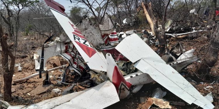 Zimbabve’de uçak kazasında 6 kişi öldü