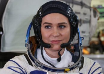 Tarihe damga vuran uçuş: Kabin görevlisinden astronotluğa!