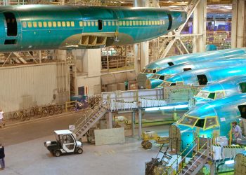 Boeing, 20 yıl önce sattığı şirketi tekrar almak için görüşüyor