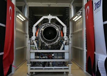 Türkiye’nin ilk askeri turbofan motoru “TEI-TF6000” tanıtıldı