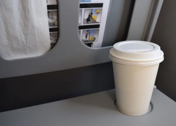 Tek kullanımlık bardaksız uçuş