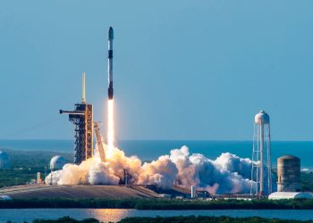 SpaceX, uzaya 23 Starlink uydusu fırlattı