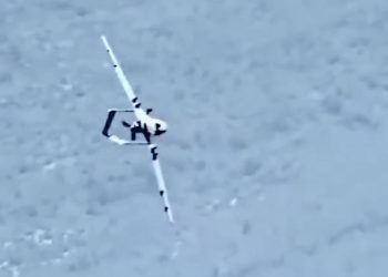 Bayraktar TB2 havada 3 kez ters döndü!