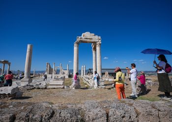 Laodikya’da 5 bin üzerinde tarihi eser gün yüzüne çıkarıldı