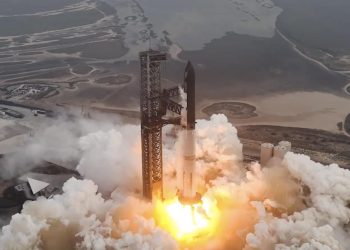 SpaceX’in en büyük roketi Starship test edildi