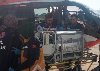 Ambulans helikopter yenidoğan bebek için havalandı