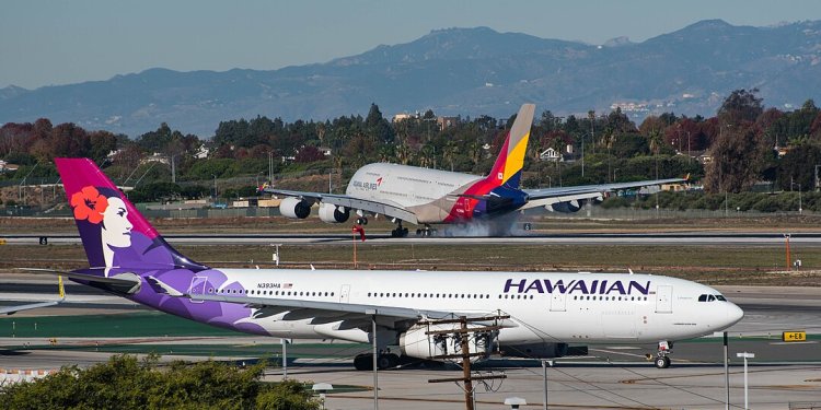 Yolcunun iPad’i patlayınca uçakta panik yaşandı