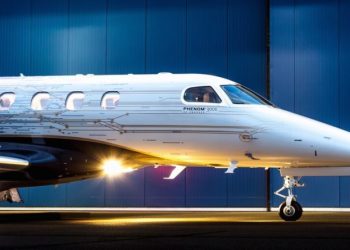 17 iş jetini 332 milyon dolara satın aldı