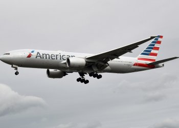 American Airlines uçağı türbülansa girdi: 1 yolcunun bacağı kırıldı