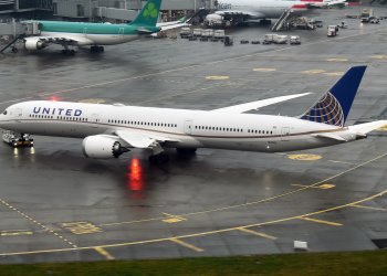 United uçağının iniş takımlarında ceset bulundu