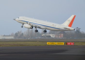 Savaş teknolojisiyle modifiye edilmiş A320’den ilk uçuş