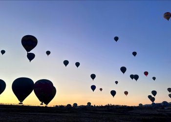 Sıcak hava balon uçuşlarında yolcu rekoru kırıldı