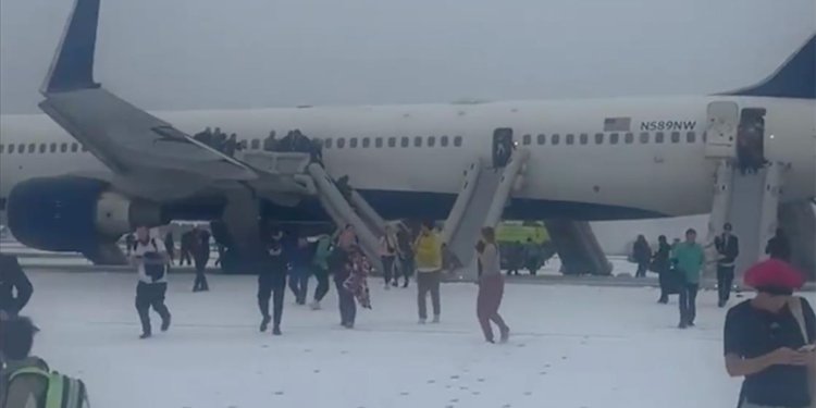 Delta uçağında tahliye paniği: 4 yolcu yaralandı